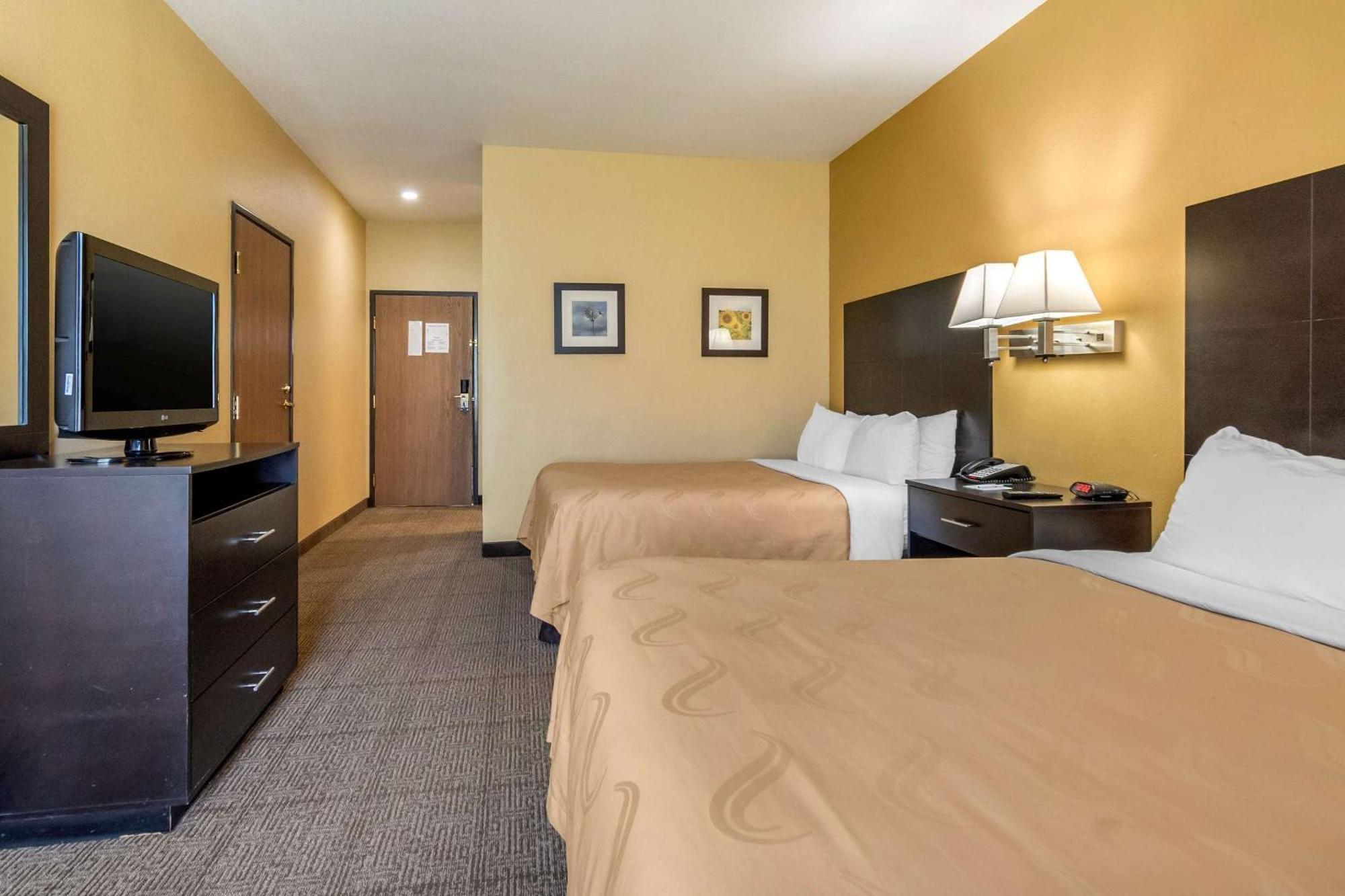Quality Inn & Suites Lenexa Kansas City Exterior foto