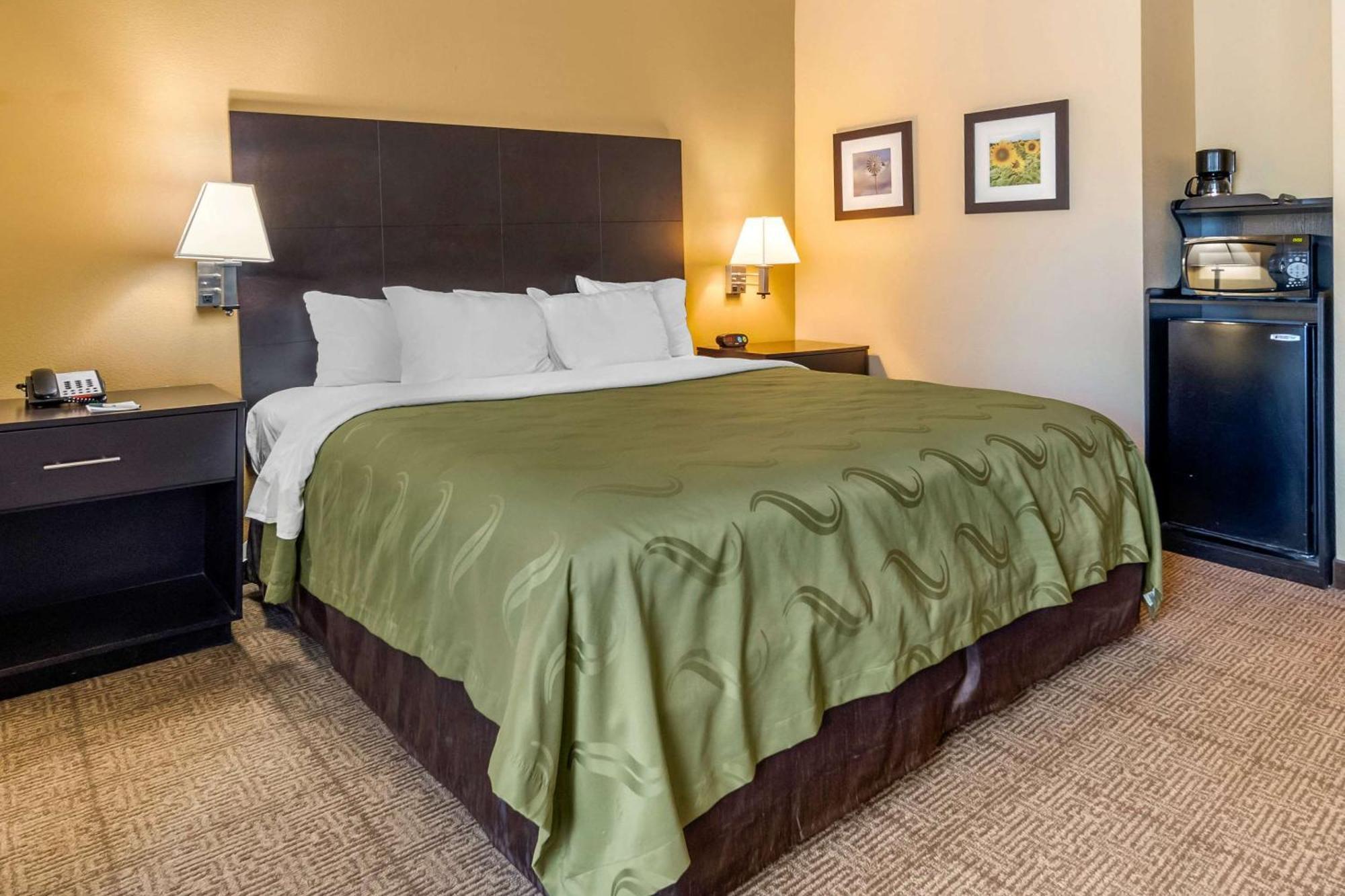 Quality Inn & Suites Lenexa Kansas City Exterior foto